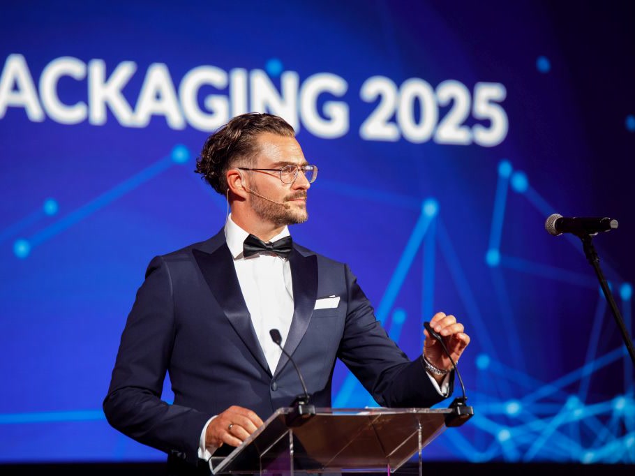 Jan Paweł Tomaszewski podczas prowadzenia konferencji